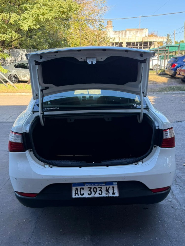 Fiat Grand siena ATTRACTIVE 1.4 8V — foto 7